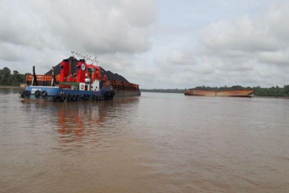 Debit Air Hulu Sungai Barito Kembali Surut