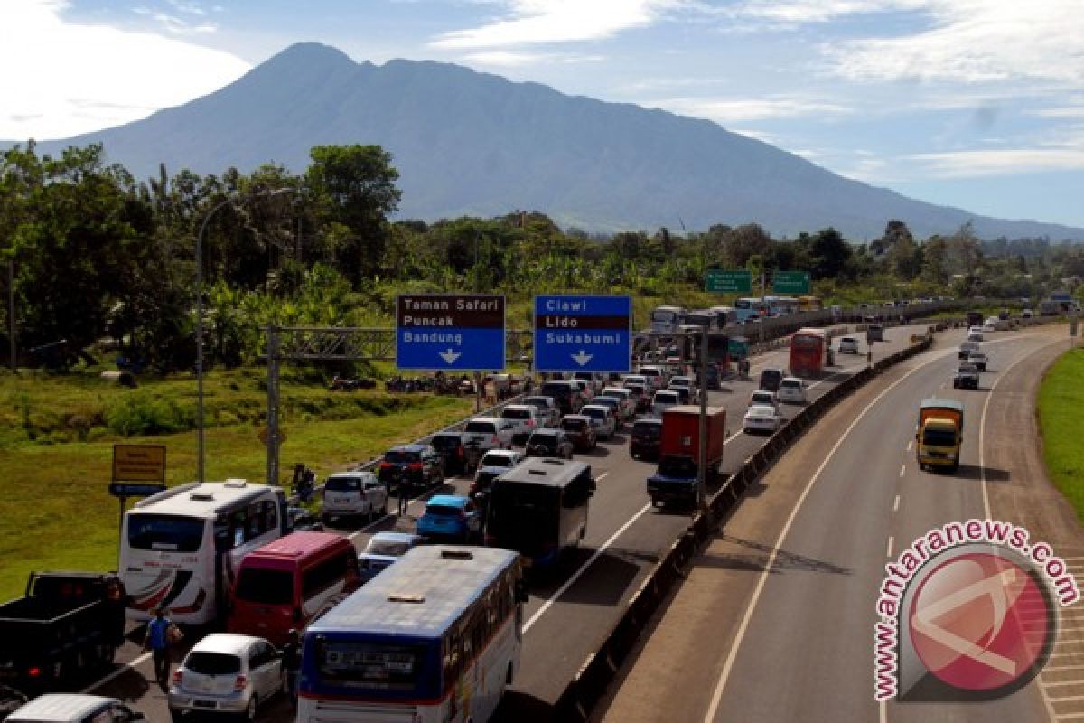 Kendaraan berat dilarang melintas di jalur Puncak-Cianjur