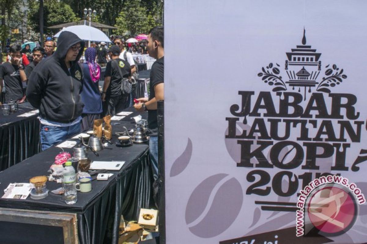 Jabar Lautan Kopi pecahkan rekor dunia