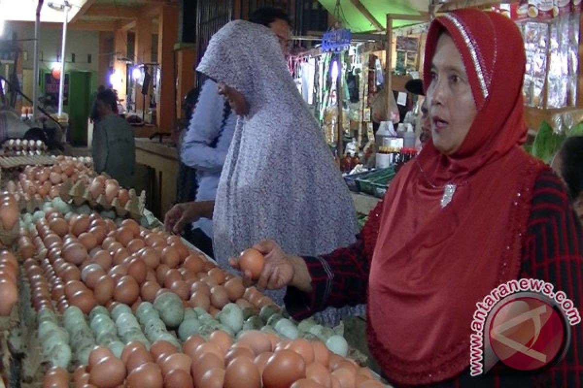 Harga sejumlah bahan kebutuhan pokok di Agam normal