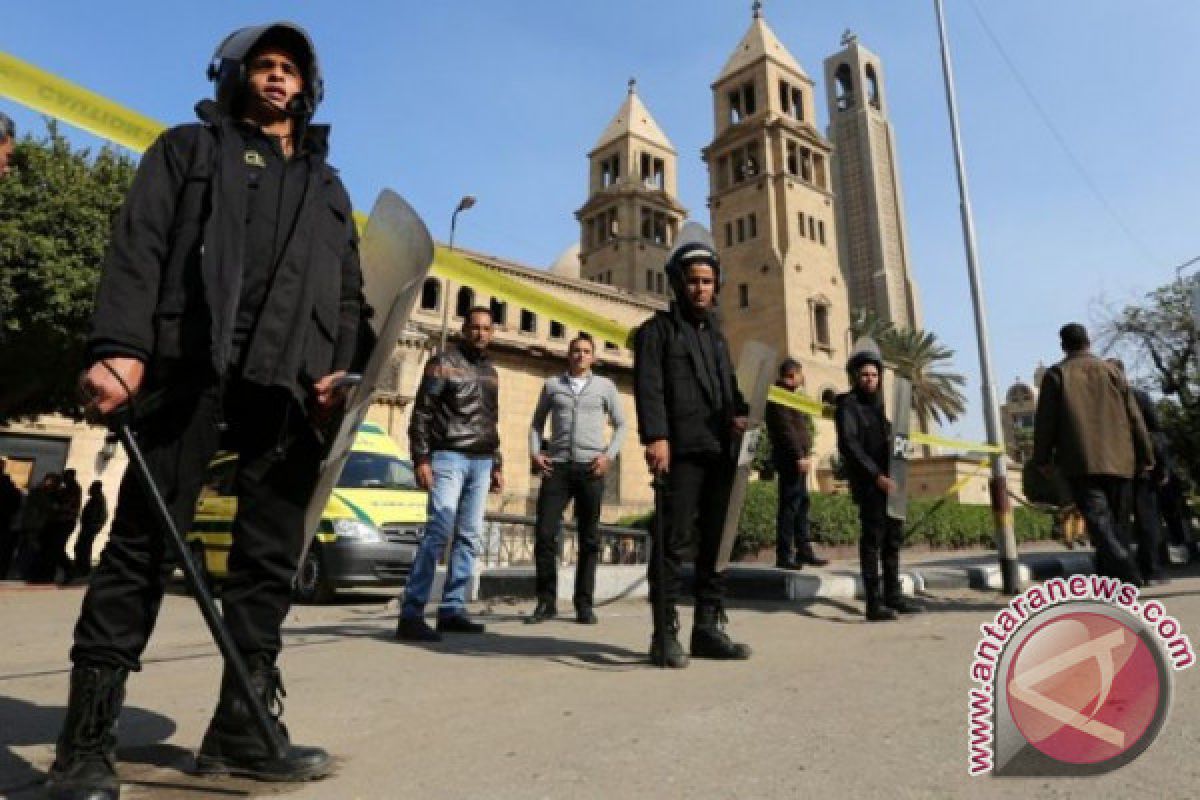Massa serang gereja di Mesir