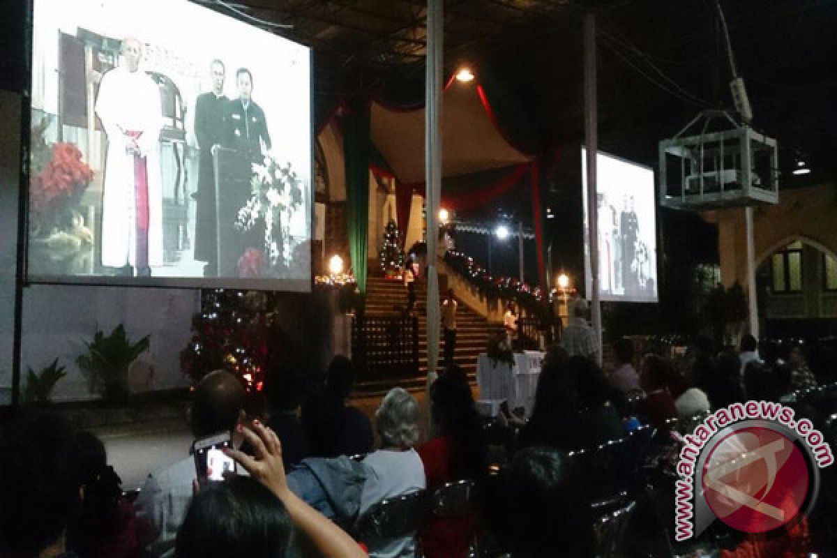 Misa Natal Gereja Katedral Bogor Imbau Perdamaian