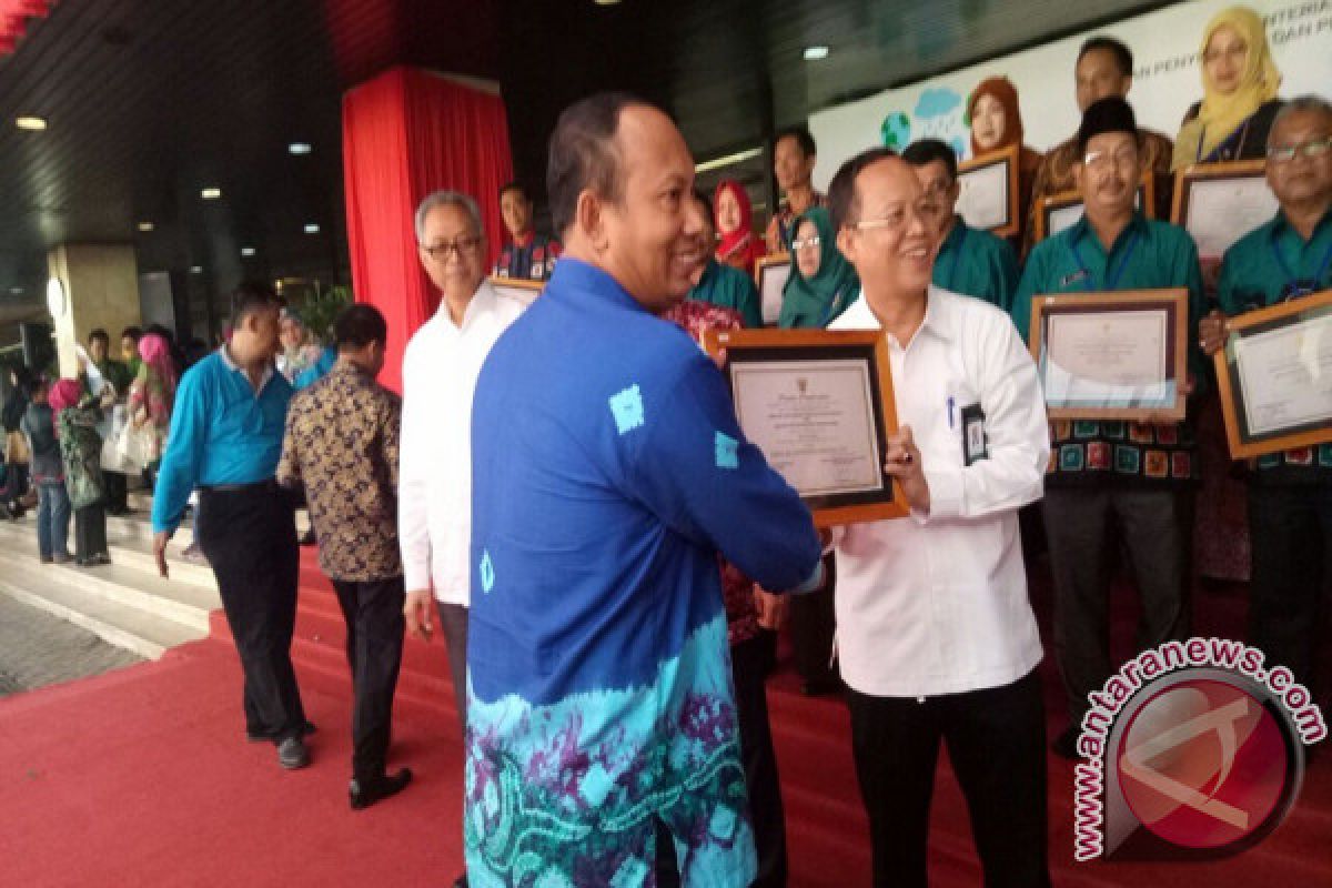 MTsN 3 HST Raih Penghargaan Adiwiyata Nasional