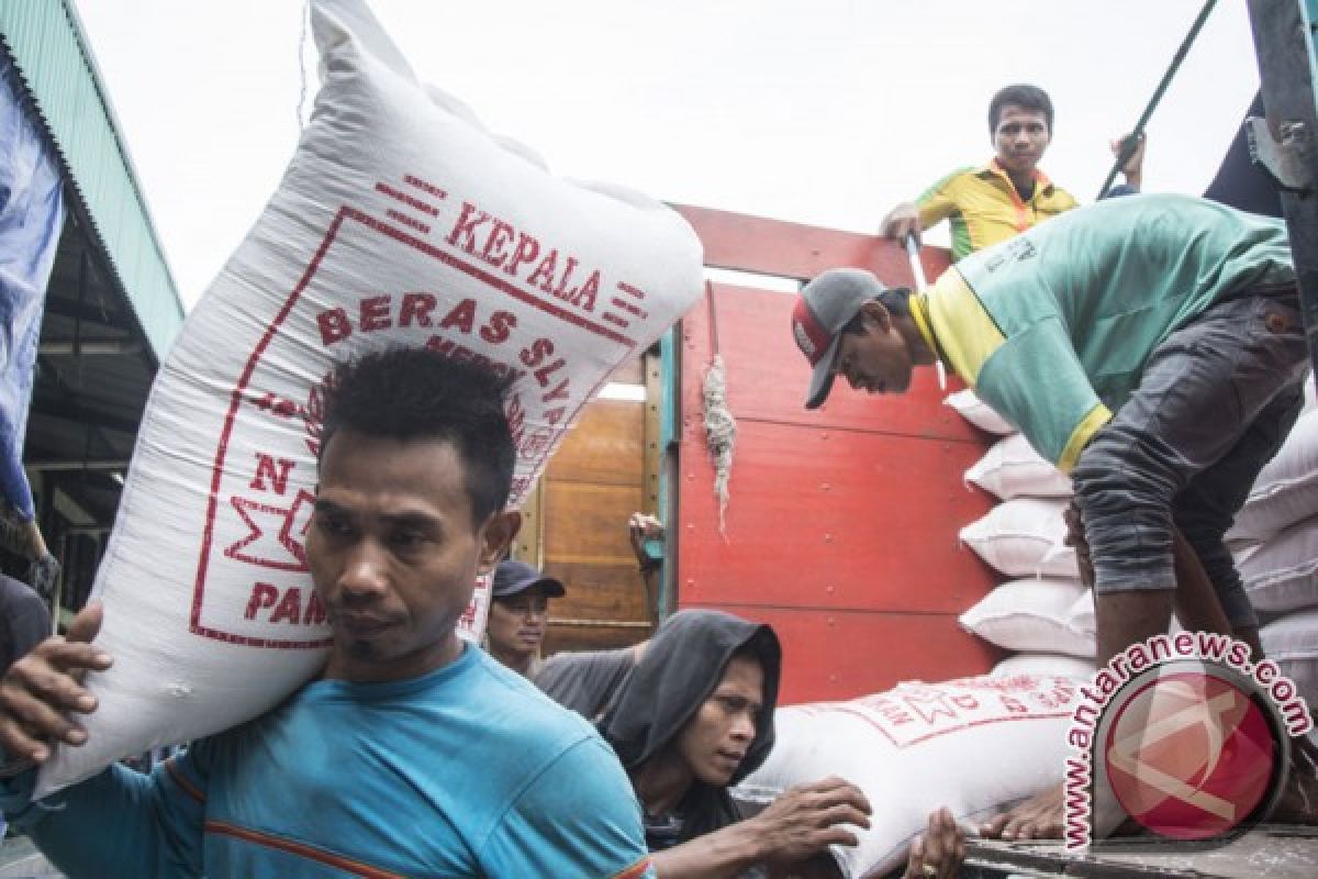 3.000 ton beras digelontorkan di Jakarta