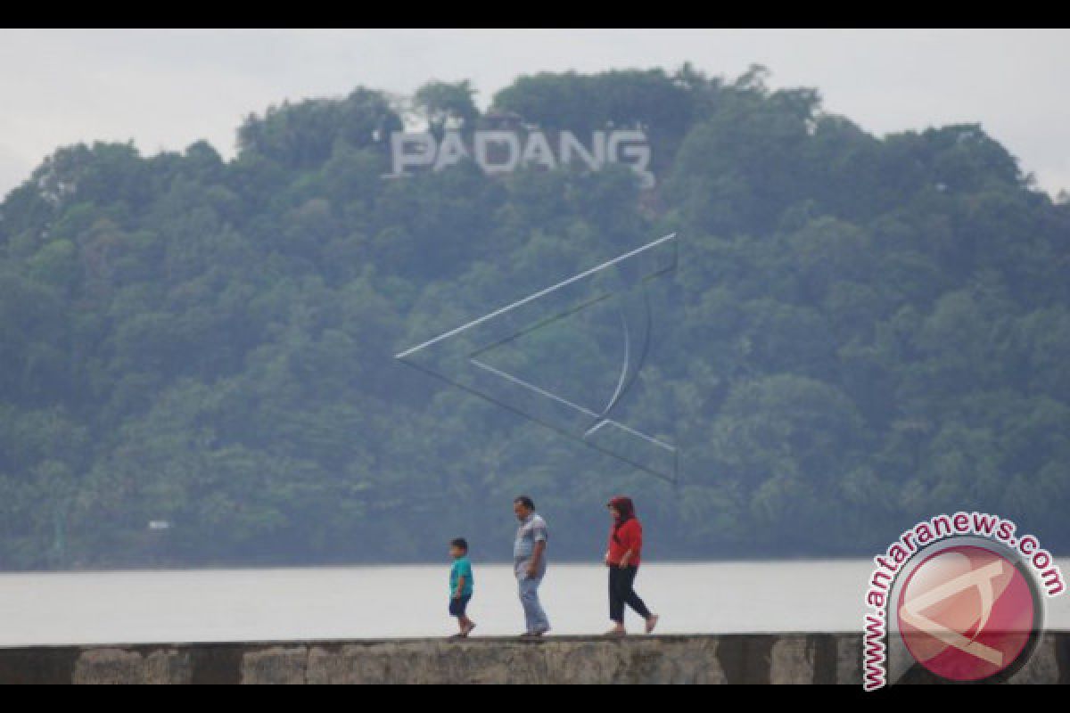 Padang Tagline Construction To Attract Investors: Mayor