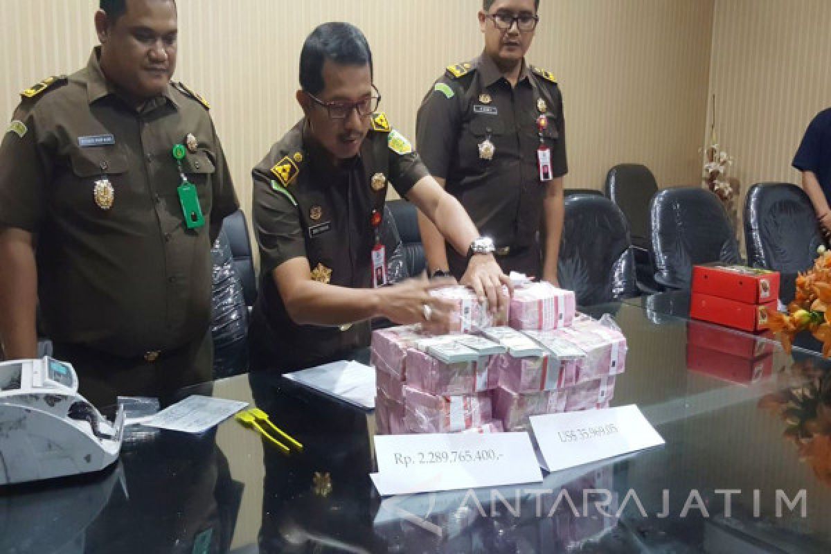 Tersangka Korupsi PT. WUS Kembalikan Uang Rp4,4 Miliar