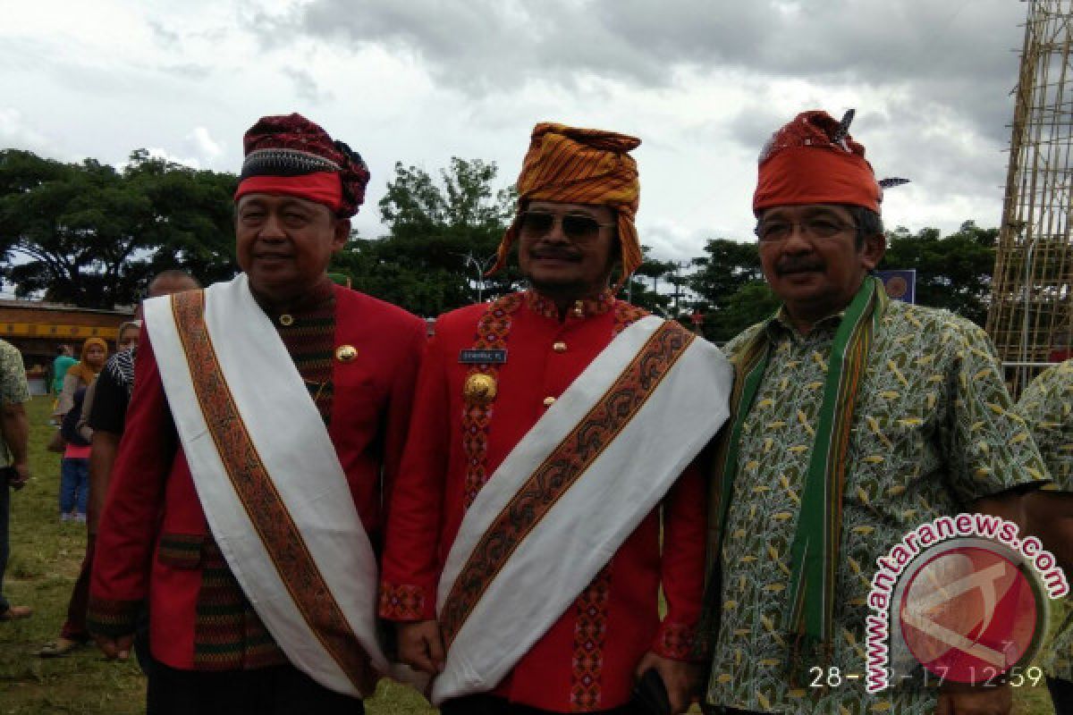 Bupati Apresiasi Gubernur Sulsel Promosikan Toraja Utara