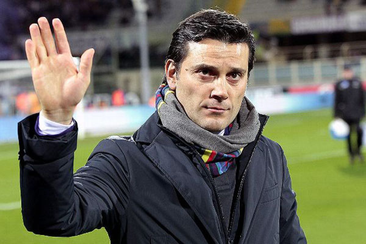Fiorentina pertahankan Montella sebagai arsitek tim