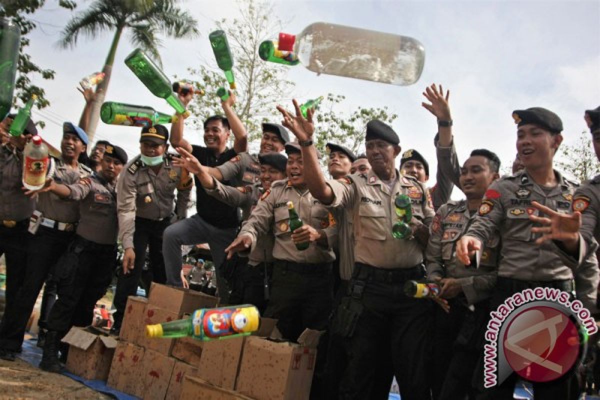 Kapolres: Tindak tegas anggota pengkomsumsi minuman keras