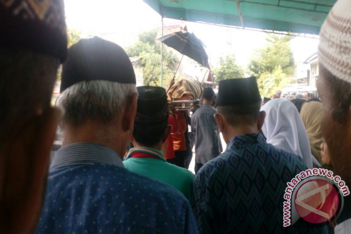 Pendiri LBH Padang Meninggal Dunia