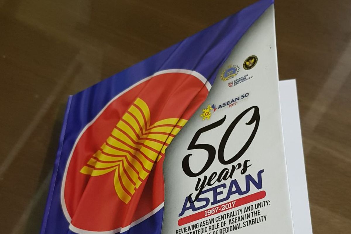 Foreign Ministry launches book on 50 Years of ASEAN