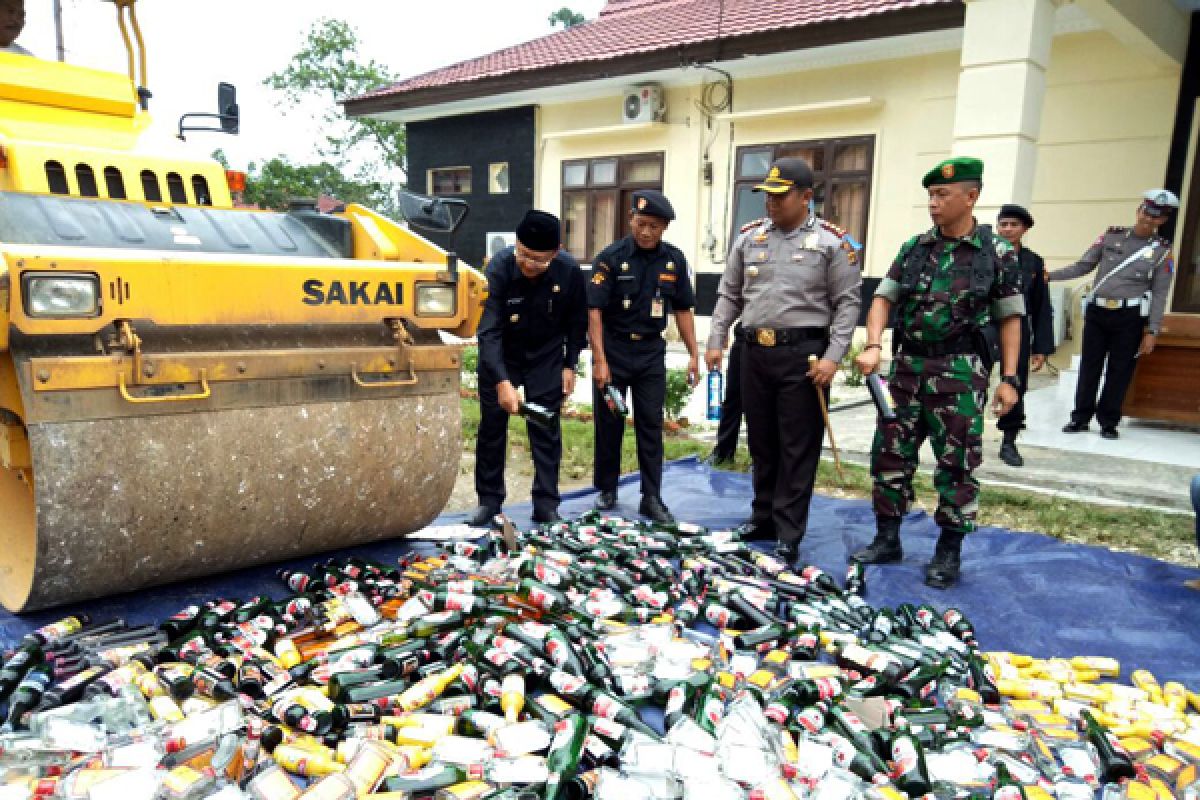 Polres Sarolangun musnahkan ribuan miras