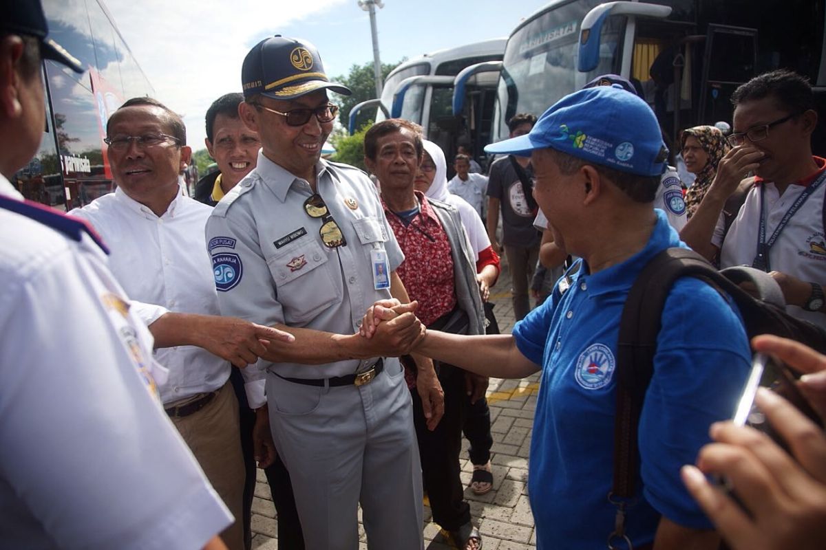 Kemenhub dan Jasa Raharja lepas peserta mudik Natal-Tahun Baru gratis