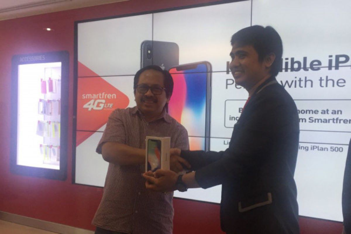 Hadirkan iPhone X, Smartfren pastikan SOP sesuai Apple