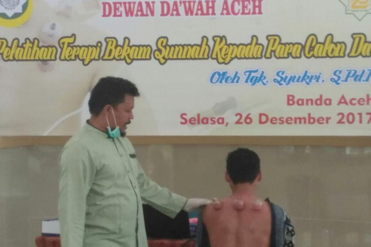 Dewan Dakwah Aceh gelar pelatihan terapi bekam sunnah