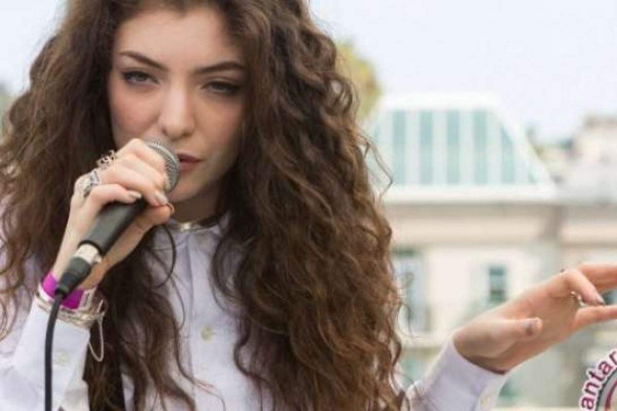 Lorde Batalkan Konser Di Israel Demi Penuhi Permintaan Fans
