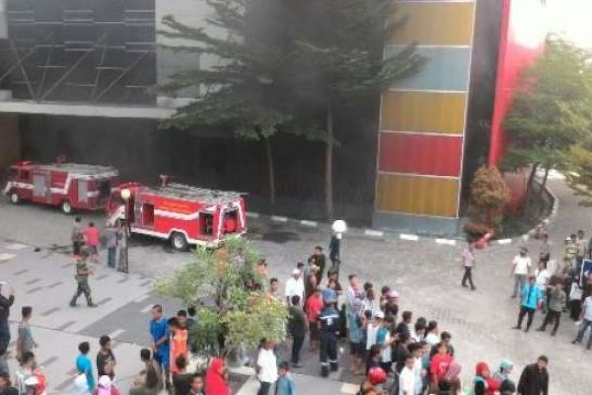 Mandau City Mall Bengkalis Diamuk Sijago Merah