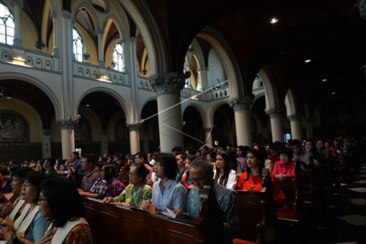 Pelaksanaan Natal di Mamuju aman