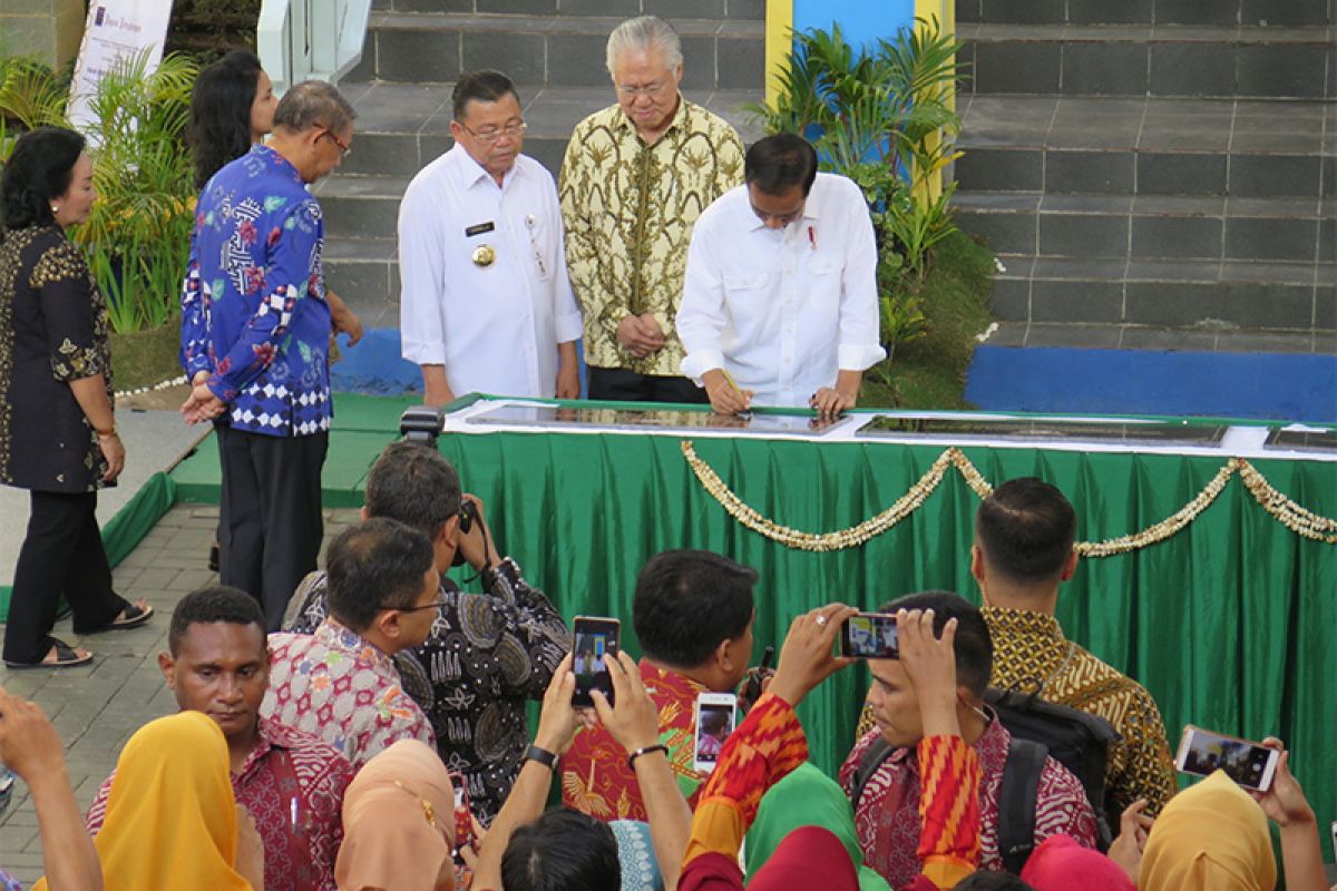 Presiden resmikan Pasar Tengah Pontianak