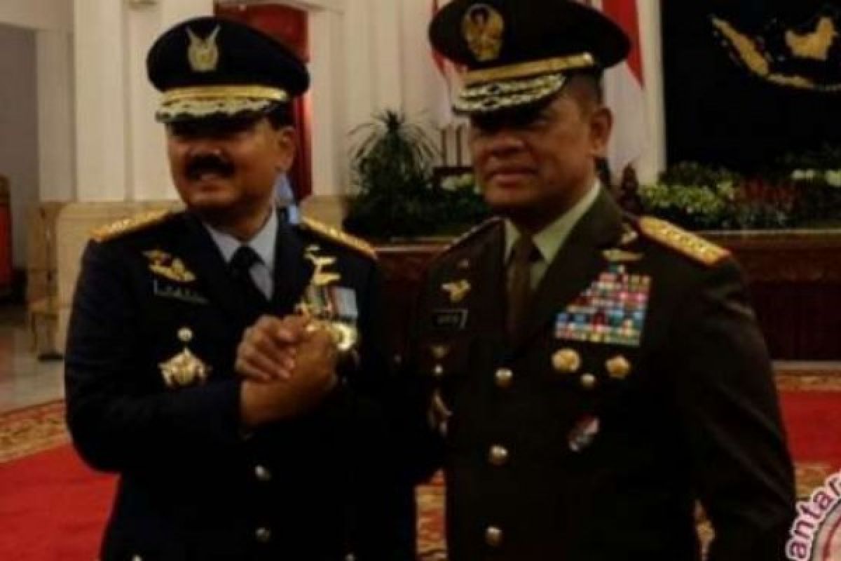 Sertijab Panglima TNI Diwarnai Flight Pass Sepuluh Pesawat Tempur Sukhoi 