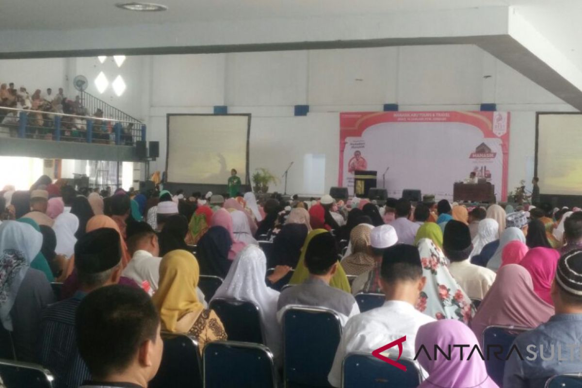 Pemkot Kendari berangkatkan umrah 33 majelis taklim