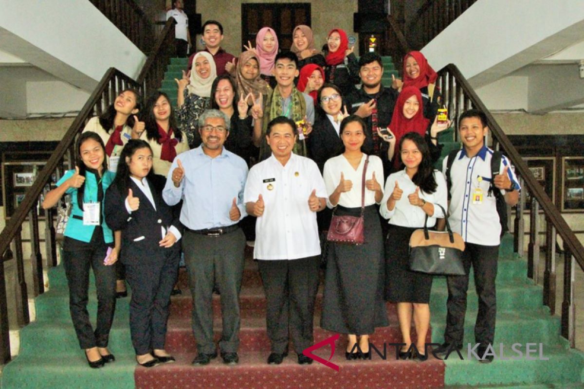 Mahasiswa Banjarmasin Ikut Pertukaran Mengajar Di Thailand-Filipina