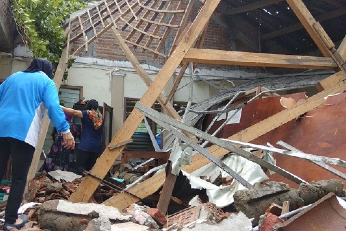 Sekolah PAUD di Kota Kediri Ambruk