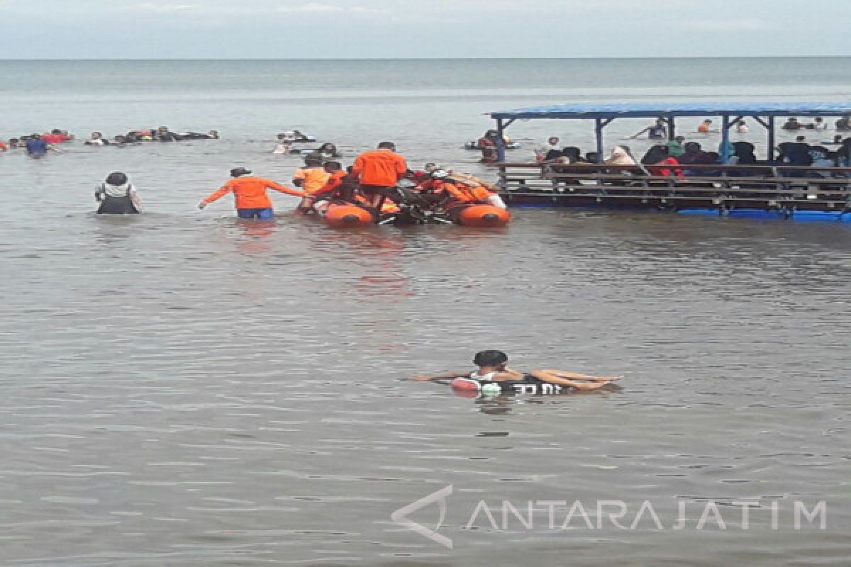 BPBD Situbondo Lakukan Pengamanan di Objek Wisata Pantai