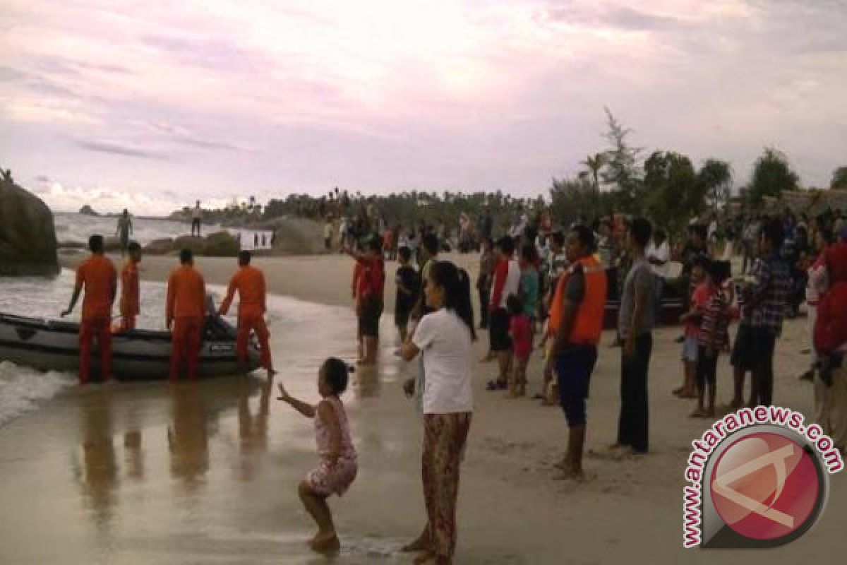 Kasatpolair minta pengunjung pantai waspadai gelombang pasang