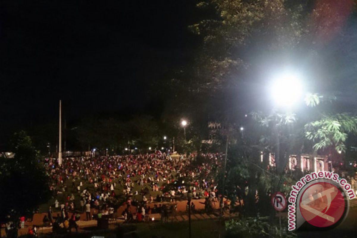 Warga Bogor Tumpah Ruah Di Lapangan Sempur