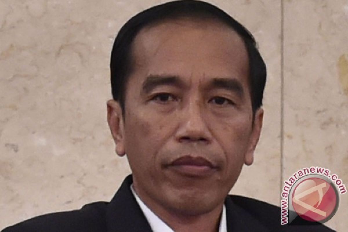 President Jokowi urges financial industries to boost economy