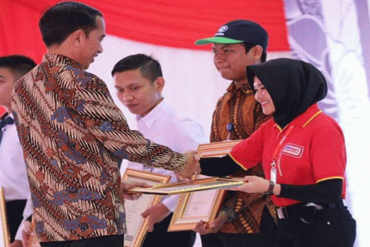 Alfamart Mendapat Penghargaan Dari Presiden