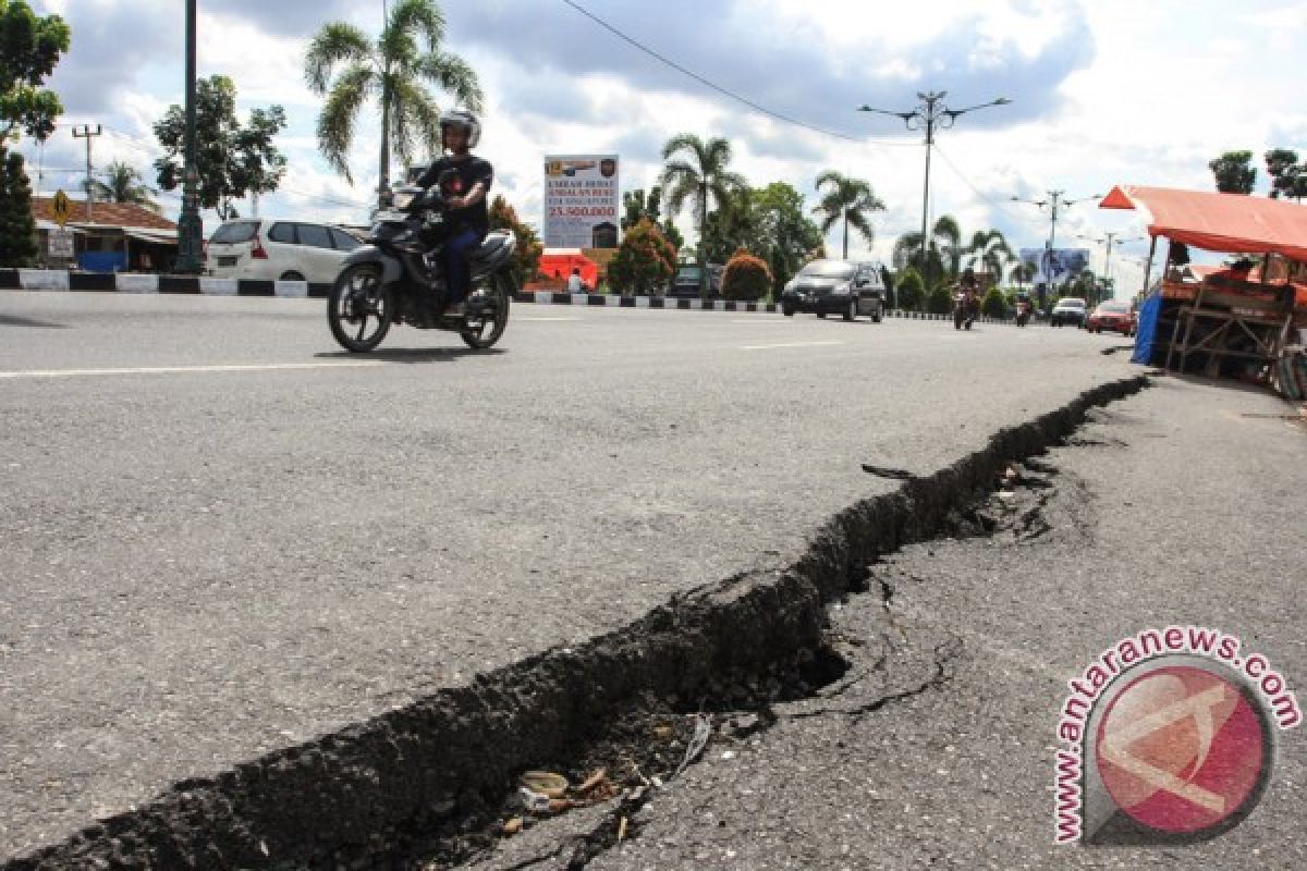 PUPR klarifikasi terkait ruas jalan rusak Teluk Kimabang