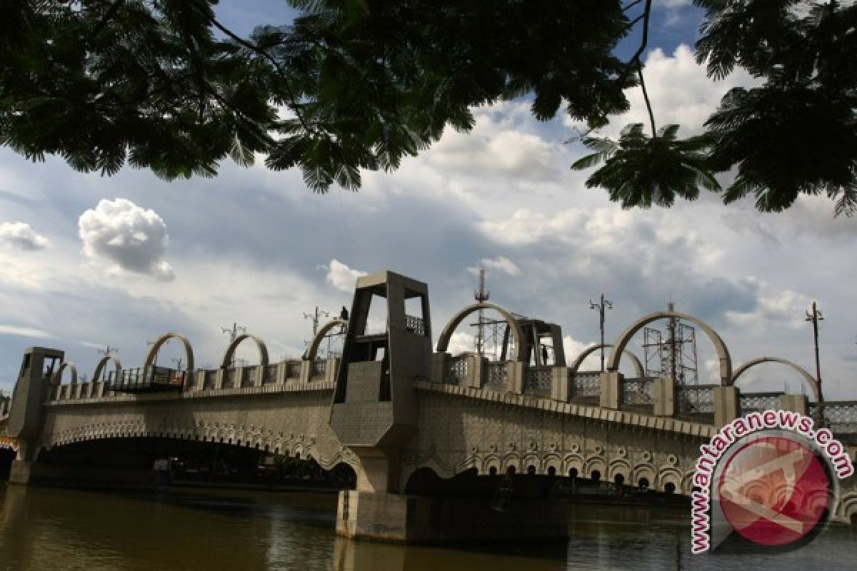 Jembatan Berendeng Kota Tangerang dilengkapi "beranda terbang"