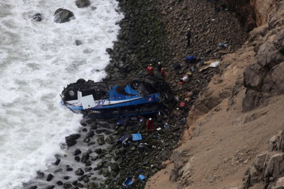 Bus masuk jurang di Peru, sedikitnya 36 orang tewas