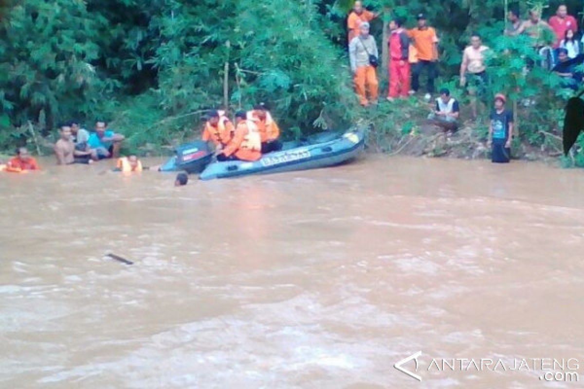 Basarnas cari bocah tenggelam di Sungai Citanduy Cilacap