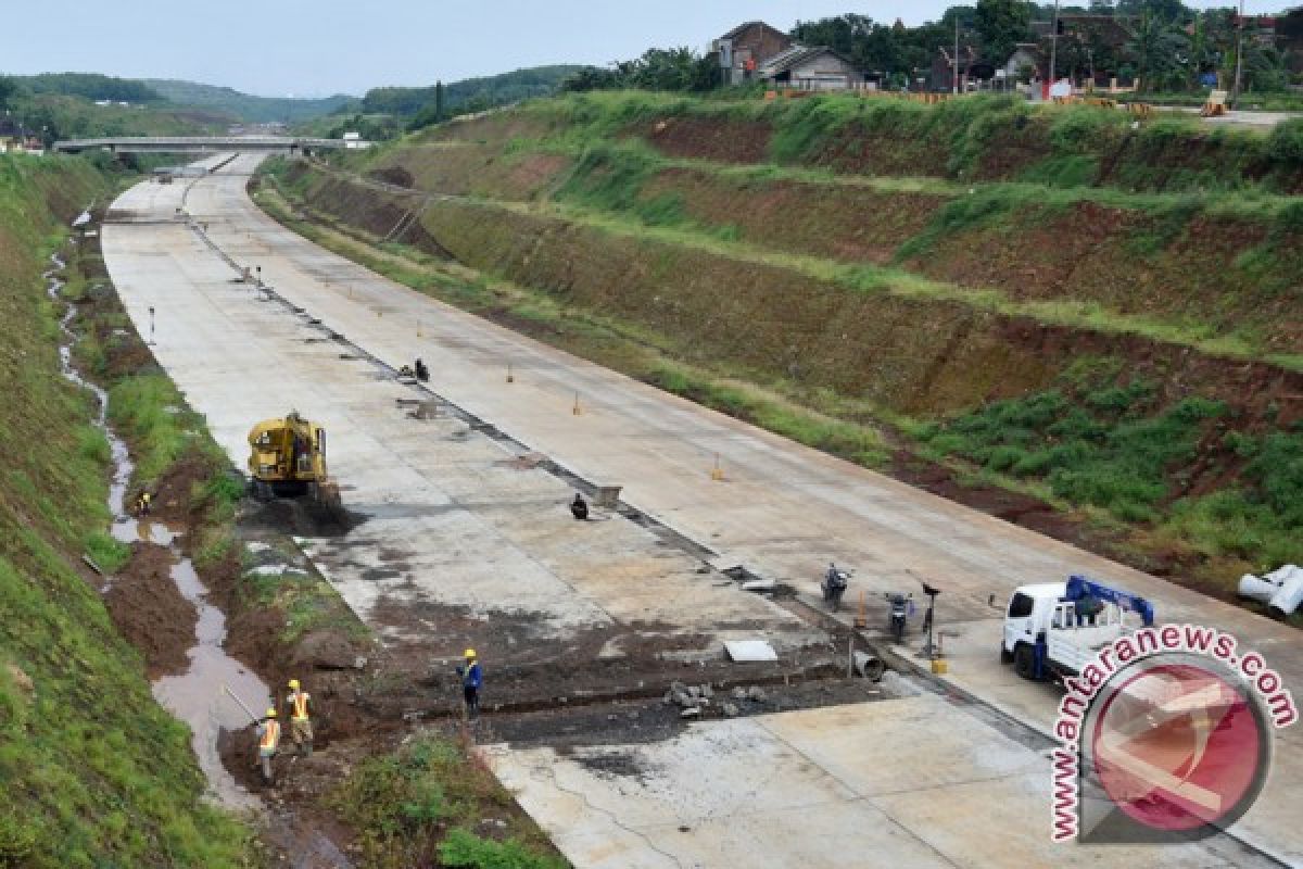 Tol Jakarta-Surabaya sudah bisa dioperasikan untuk mudik Lebaran 2018