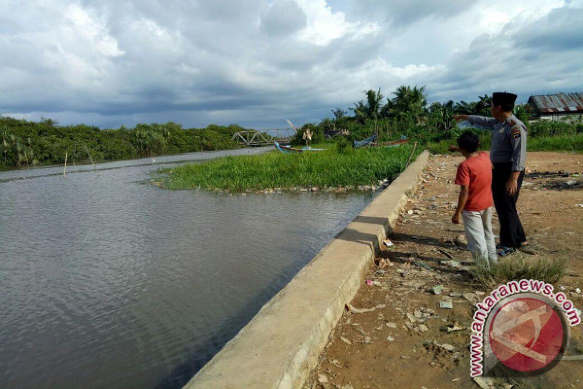 Warga Bangka Kota tangkap buaya 3,70 meter