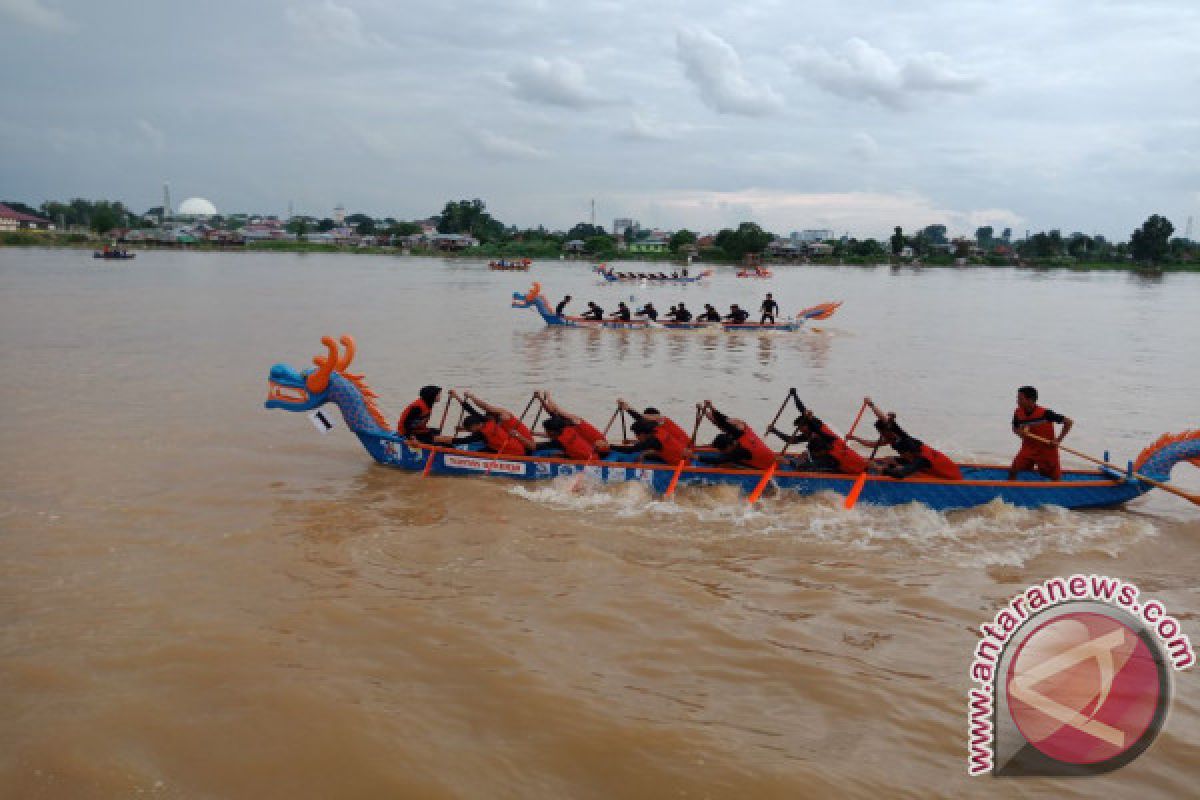 52 tim pacu perahu jajal Sungai Batanghari