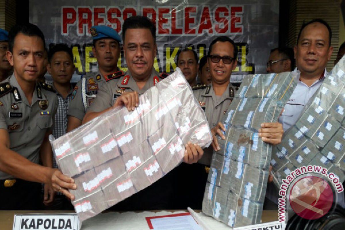 Polisi Baru Temukan Barang Bukti Uang Rp4.390.000.000