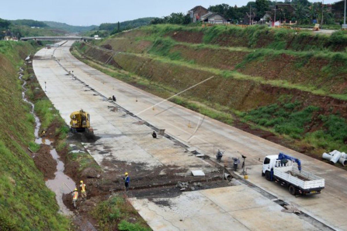 Pembangunan tol diminta selesai sesuai jadwal