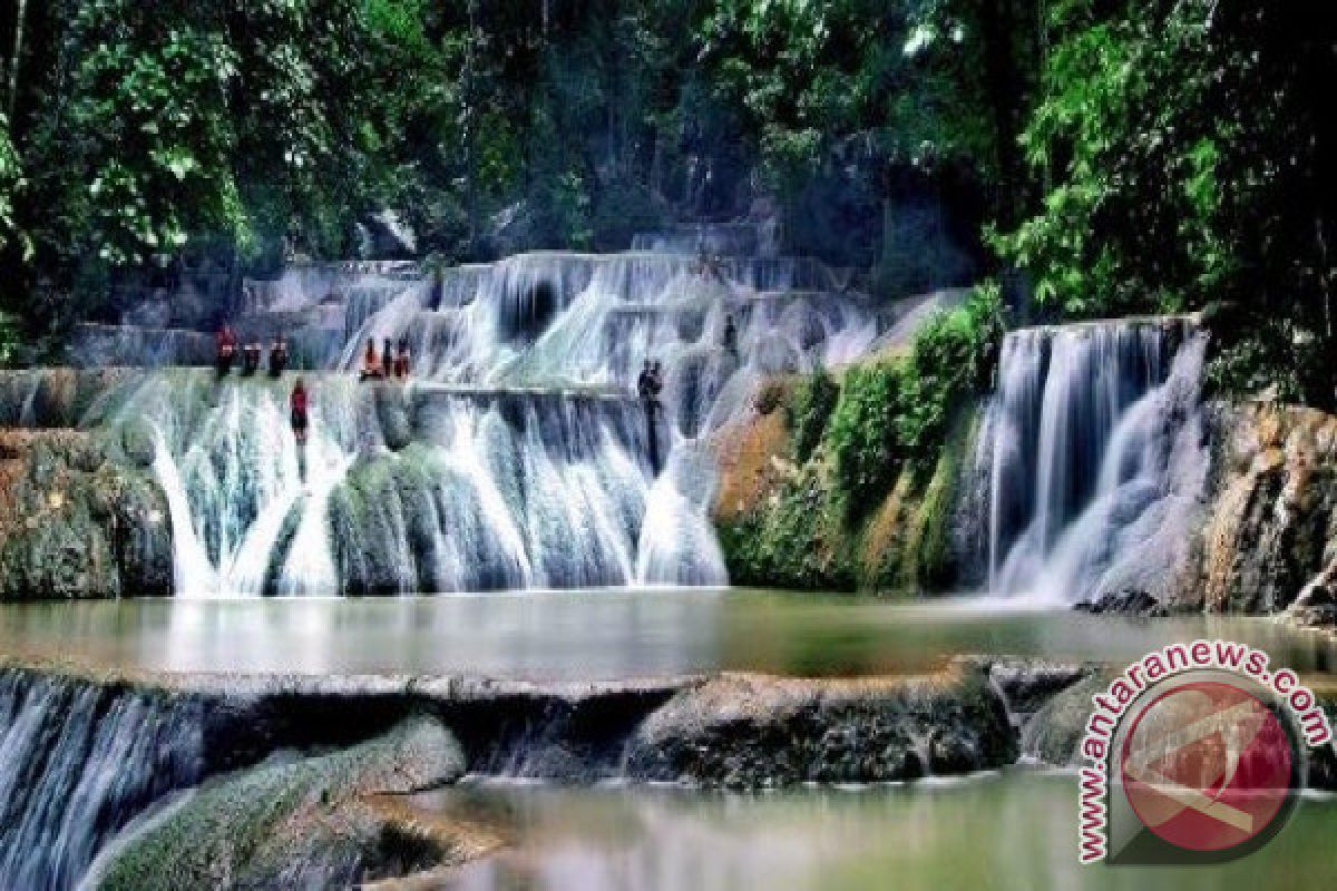 Konawe Selatan Kembankan Wisata Air Terjun Moramo