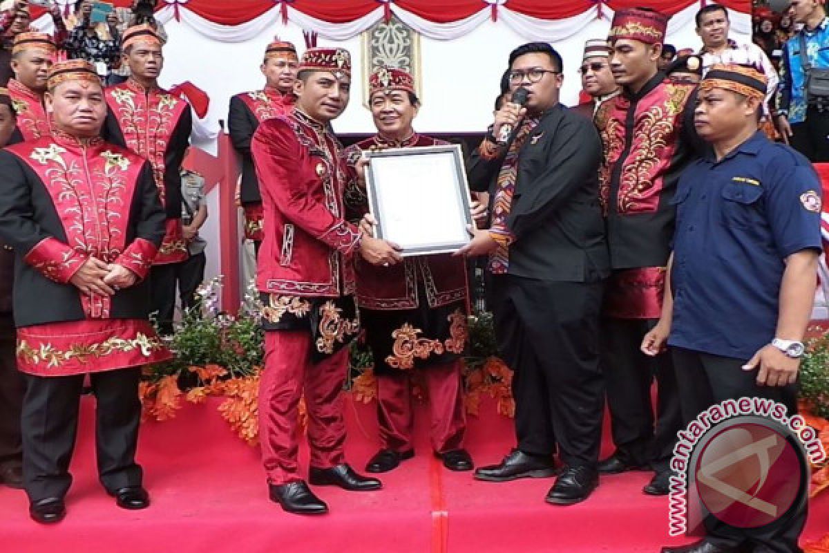 Kotim Pecahkan Rekor MURI Penyajian Nasi Kuning Terbanyak [VIDEO]