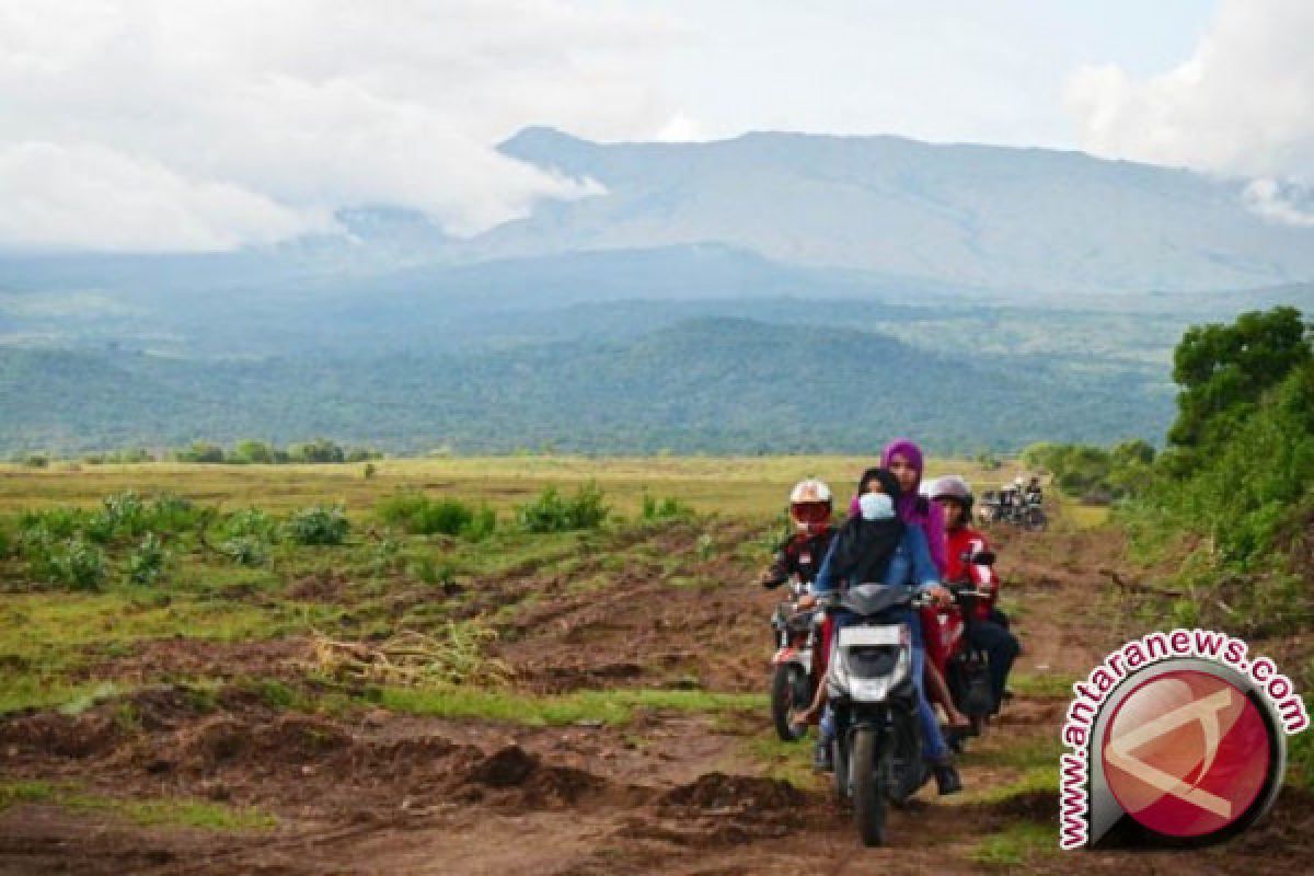 BTNT Targetkan 4000 Wisatawan ke Gunung Tambora 