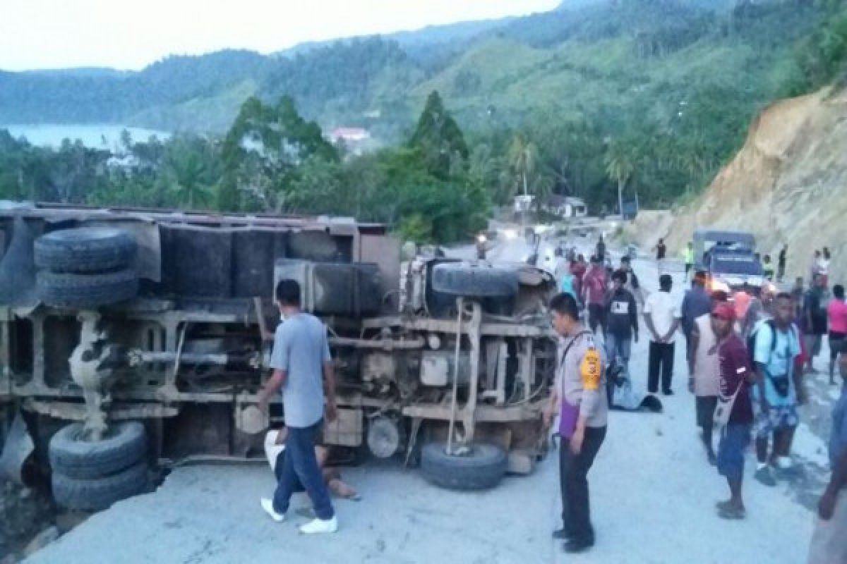 Kecelakaan di Jayapura mengakibatkan 13 orang terluka 