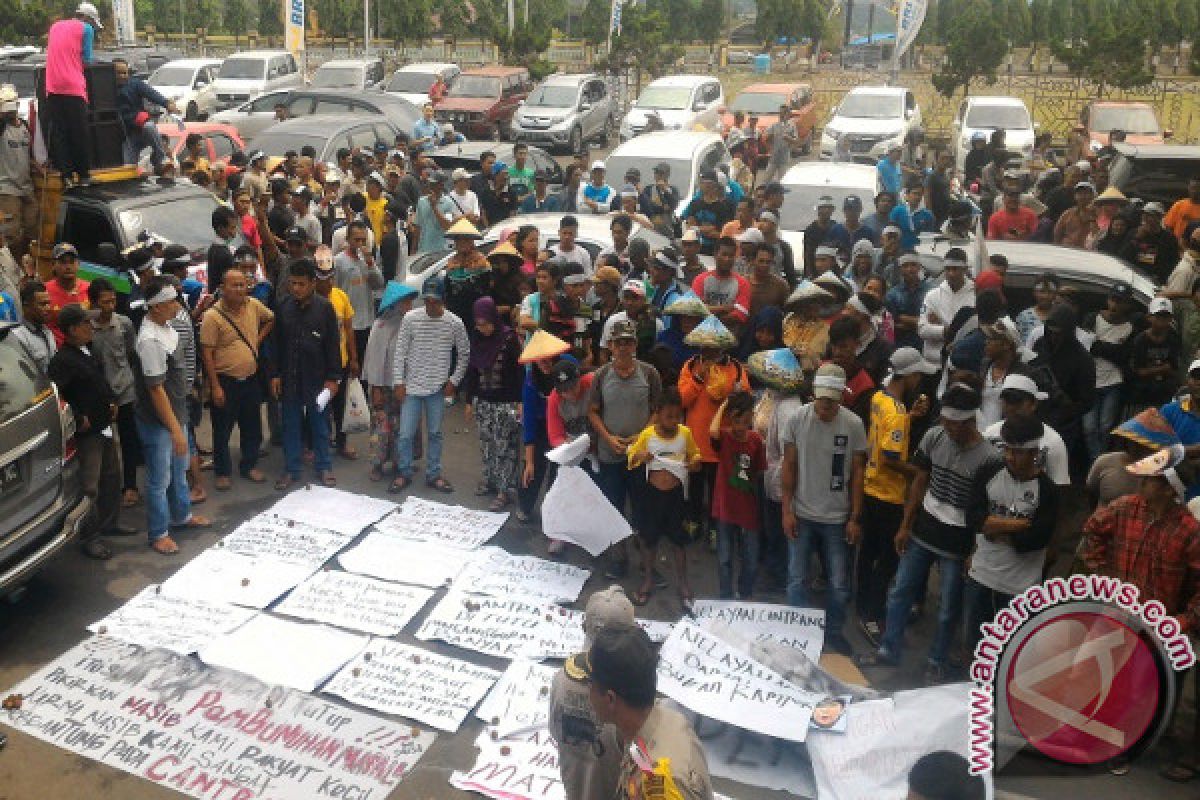 Nelayan Lampung tuntut legalkan penggunaan cantrang