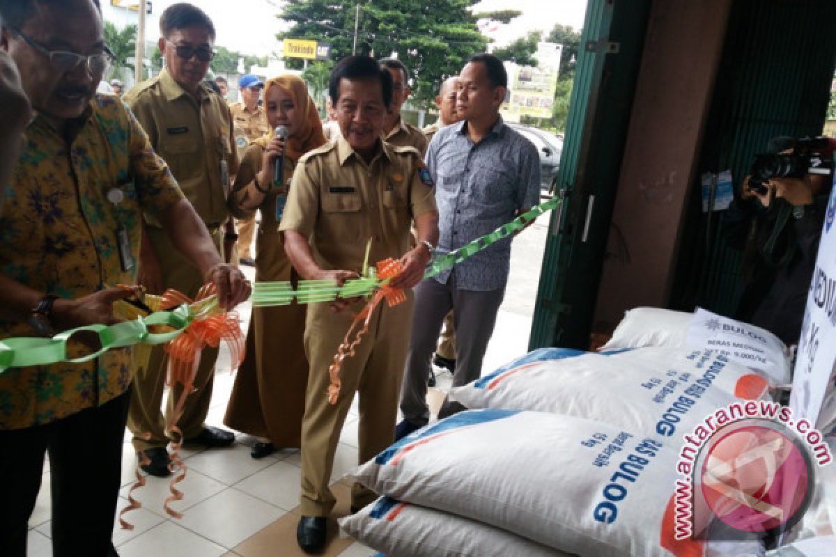 Pemprov Bangka Belitung menyalurkan 1.200 ton beras medium 