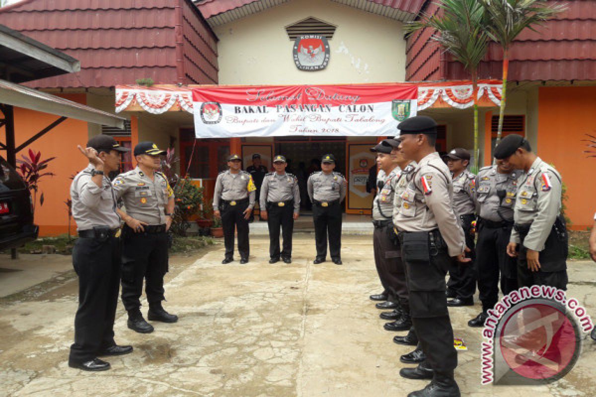 Polisi Jaga Kantor KPU Tabalong 