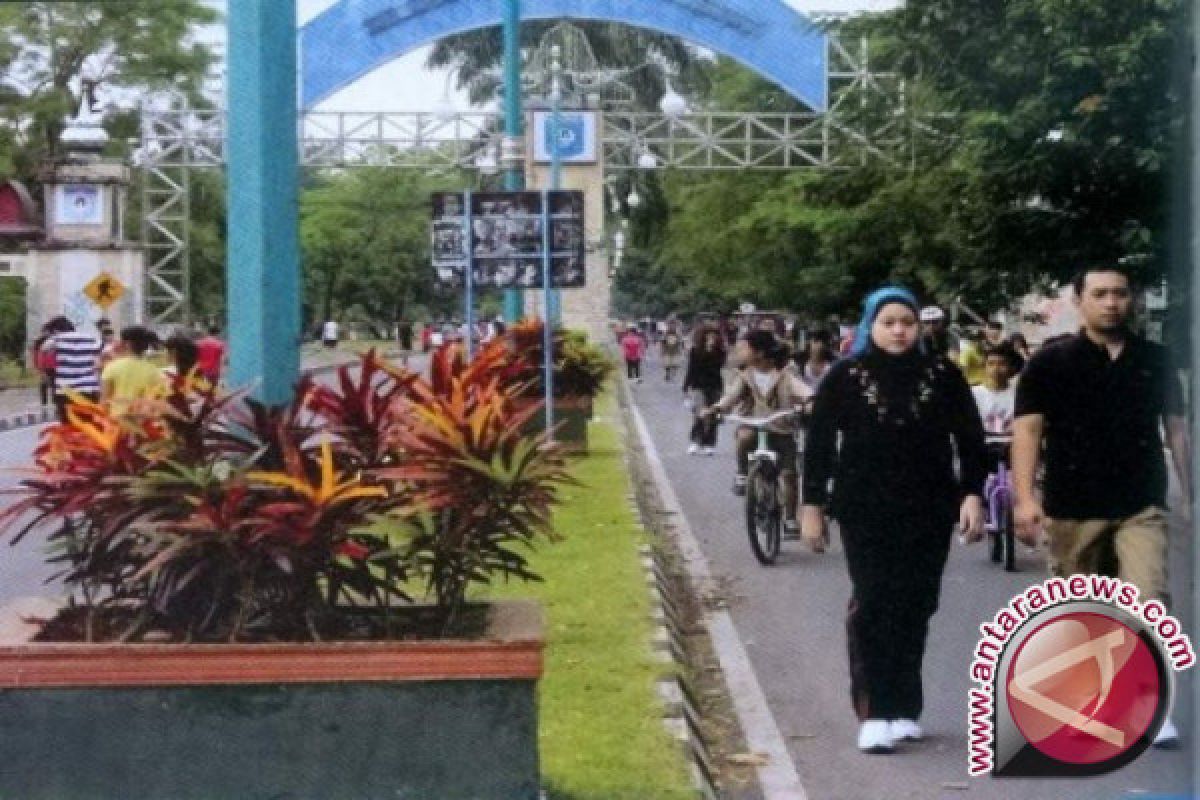 Taman Udayana Mataram Punya Sangkar, Warga Diminta Menyumbang Burung