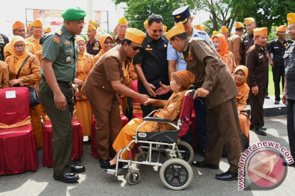 Gubernur Baca Puisi Kerawang-Bekasi Mengenang Pahlawan 